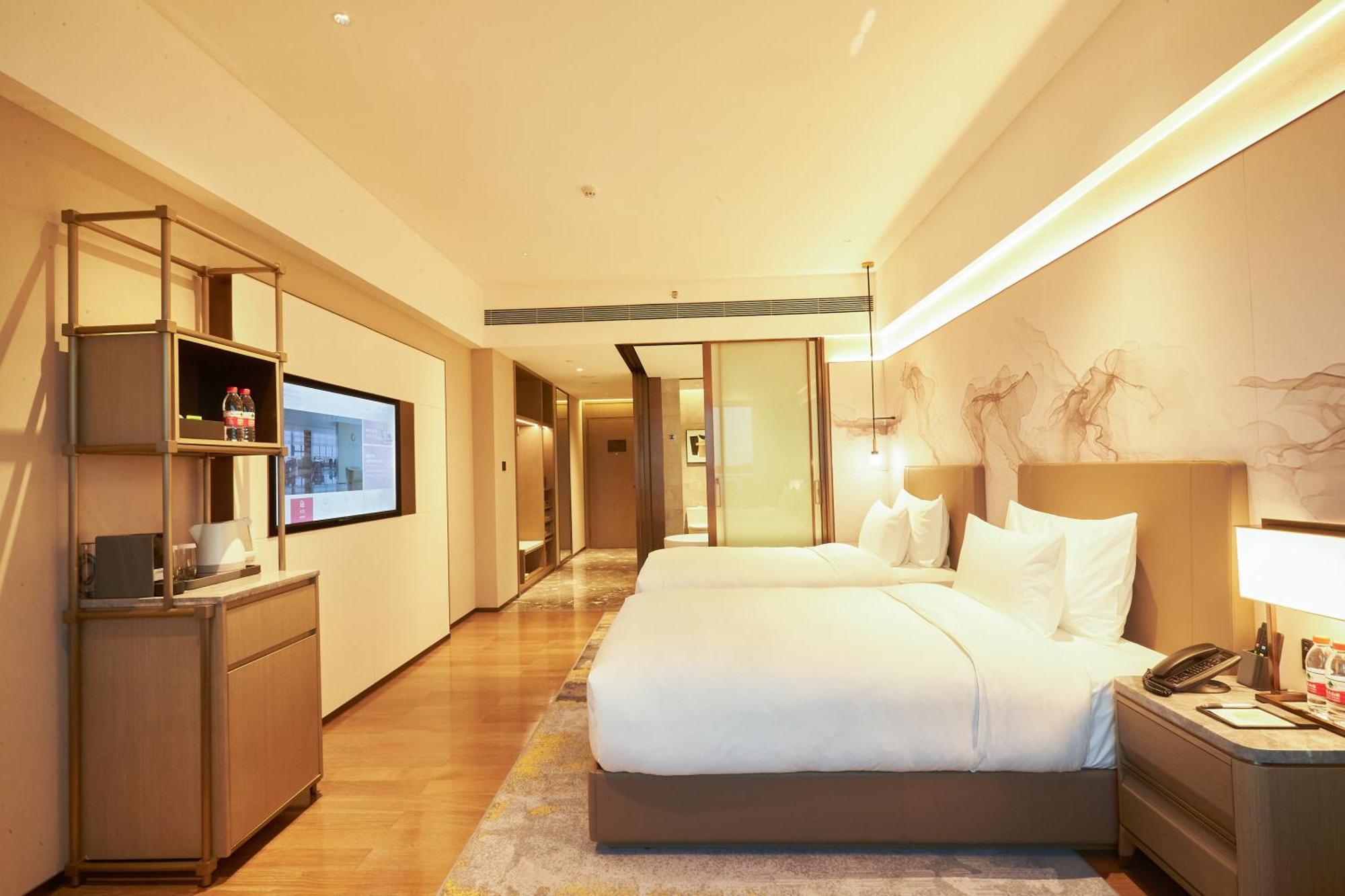 Guangzhou Pazhou Ln Dongfang Hotel Exterior photo