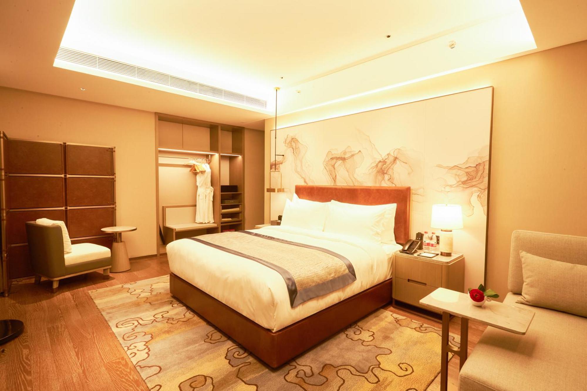Guangzhou Pazhou Ln Dongfang Hotel Exterior photo