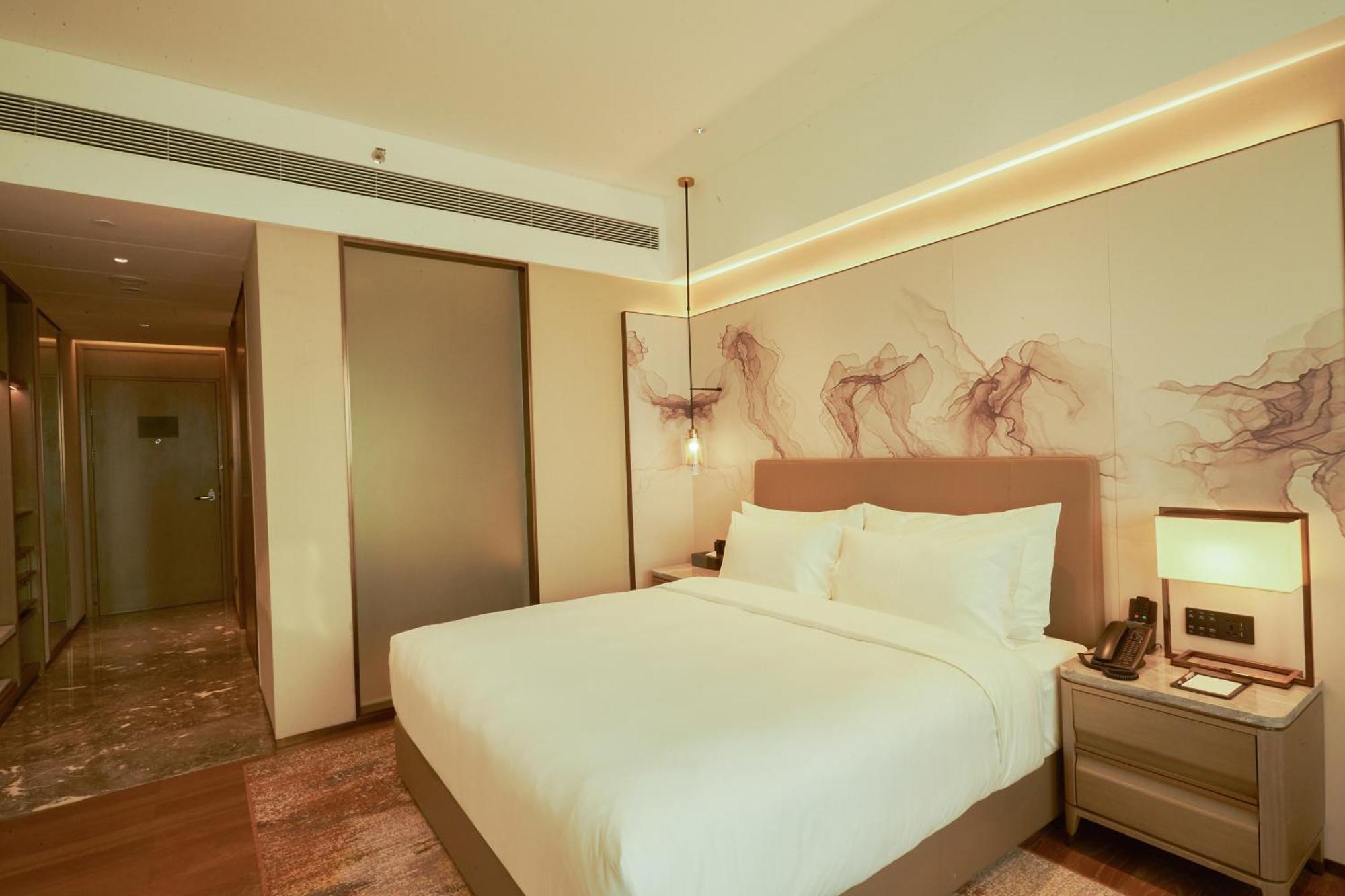 Guangzhou Pazhou Ln Dongfang Hotel Exterior photo