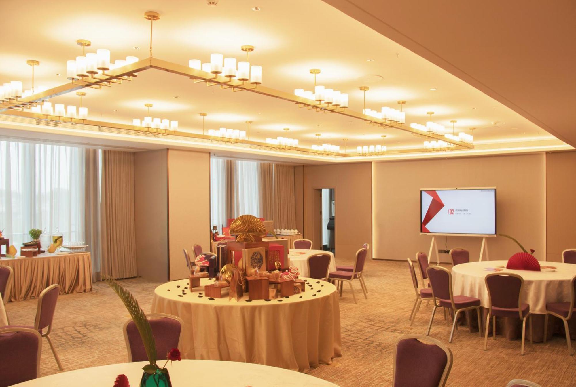 Guangzhou Pazhou Ln Dongfang Hotel Exterior photo