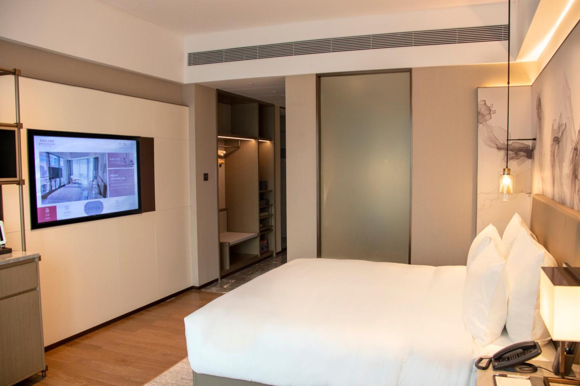 Guangzhou Pazhou Ln Dongfang Hotel Exterior photo